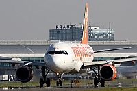 easyJet Airline – Airbus A319-111 G-EZBD 