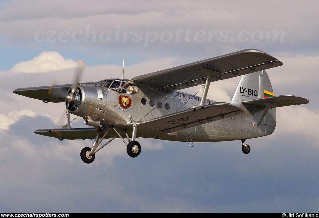 Air Unique – Antonov An-2 LY-BIG