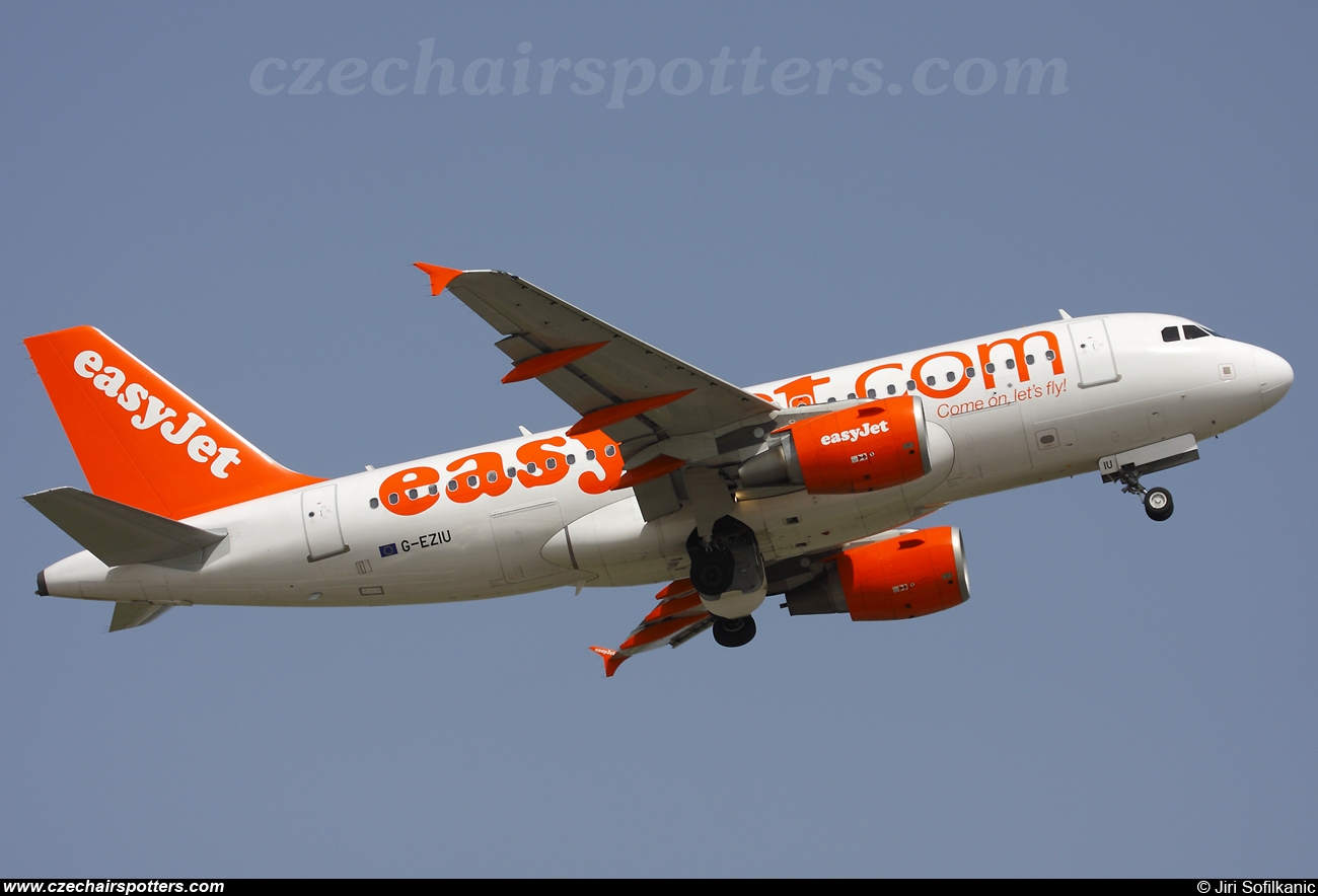 easyJet Airline – Airbus A319-111 G-EIZU