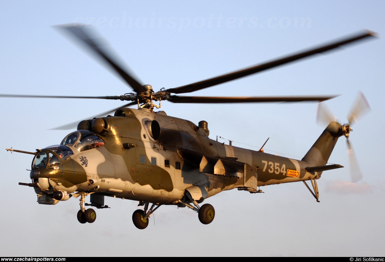 Czech - Air Force – Mil Mi-24V Hind 7354