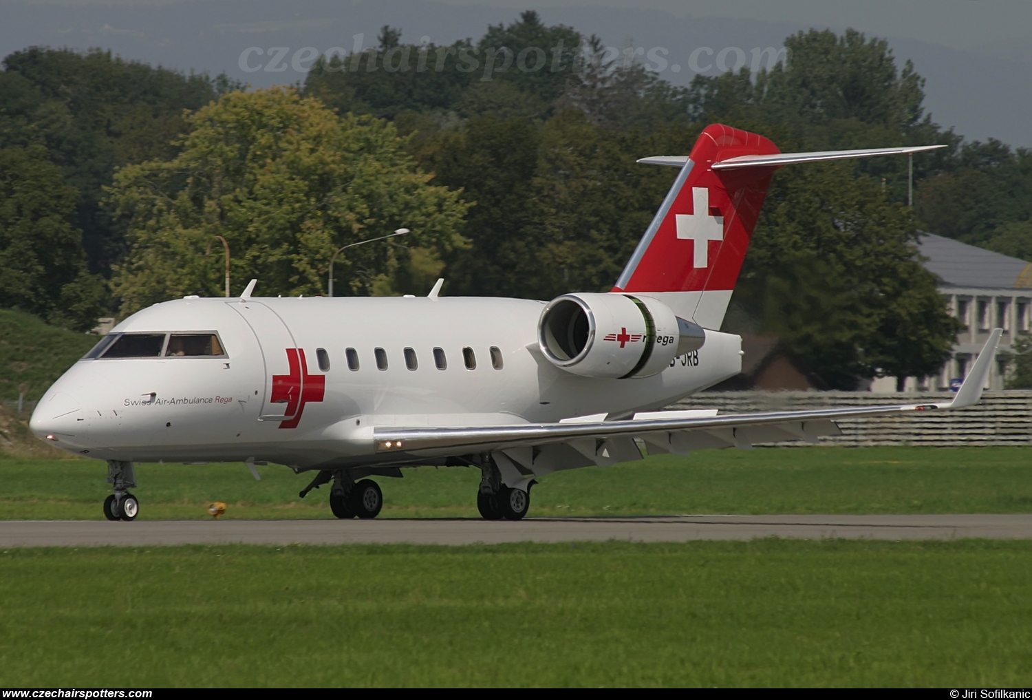 REGA - Swiss Air Ambulance – Canadair  CL-600-2B16 Challenger 604 HB-JRB