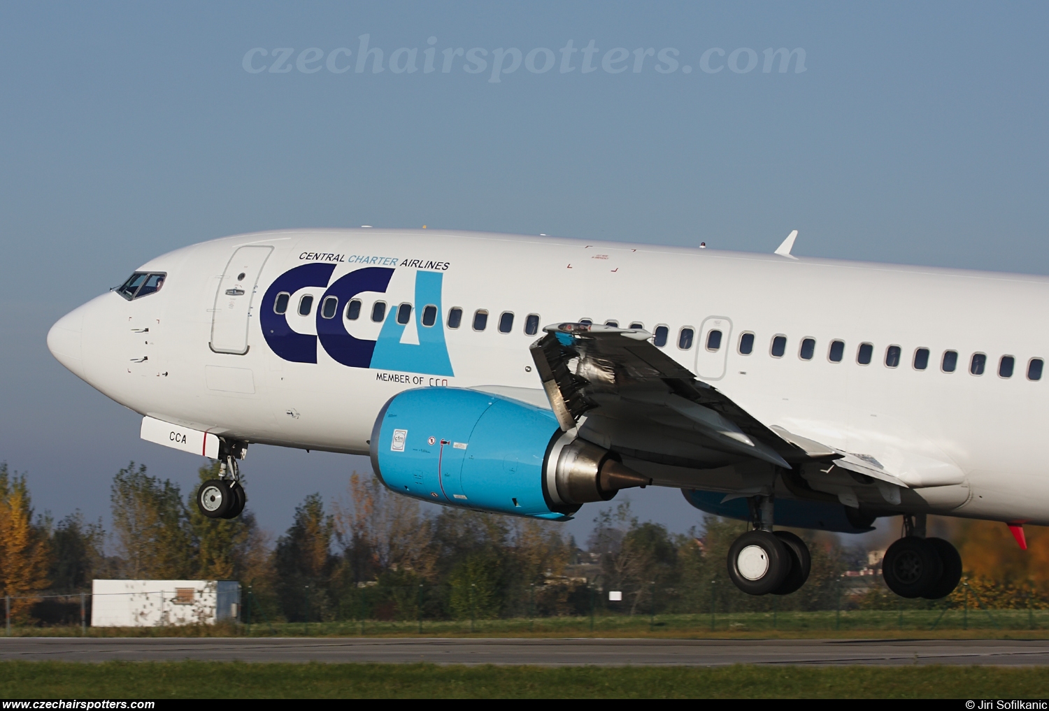 Central Charter Airlines – Boeing B737-31S OK-CCA