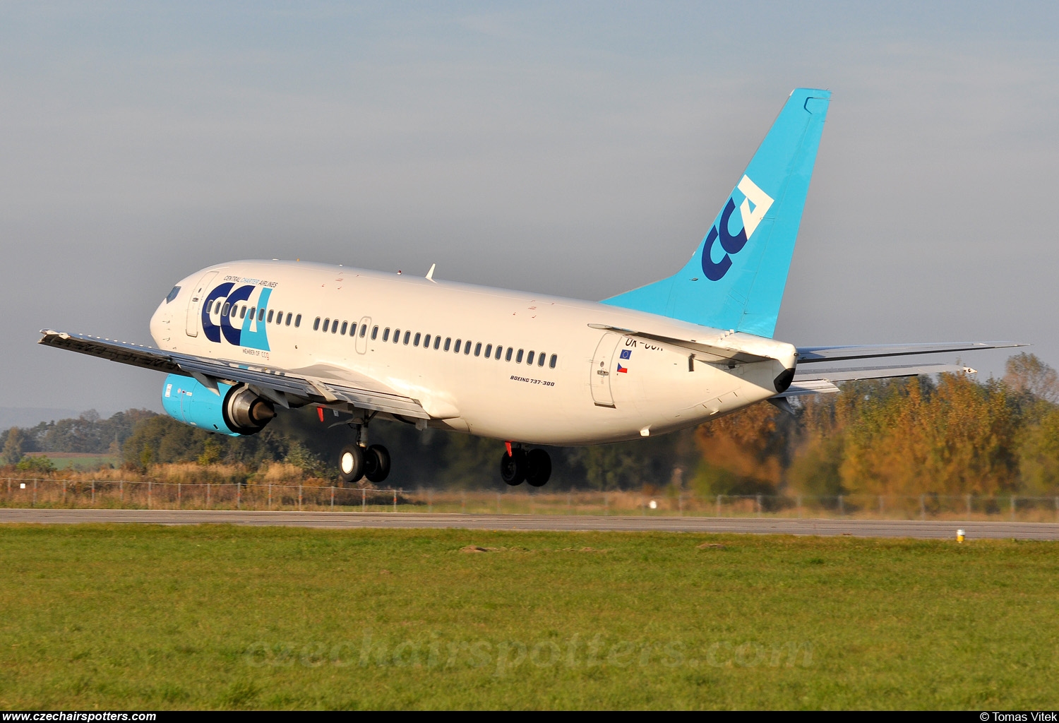 Central Charter Airlines – Boeing B737-31S OK-CCA