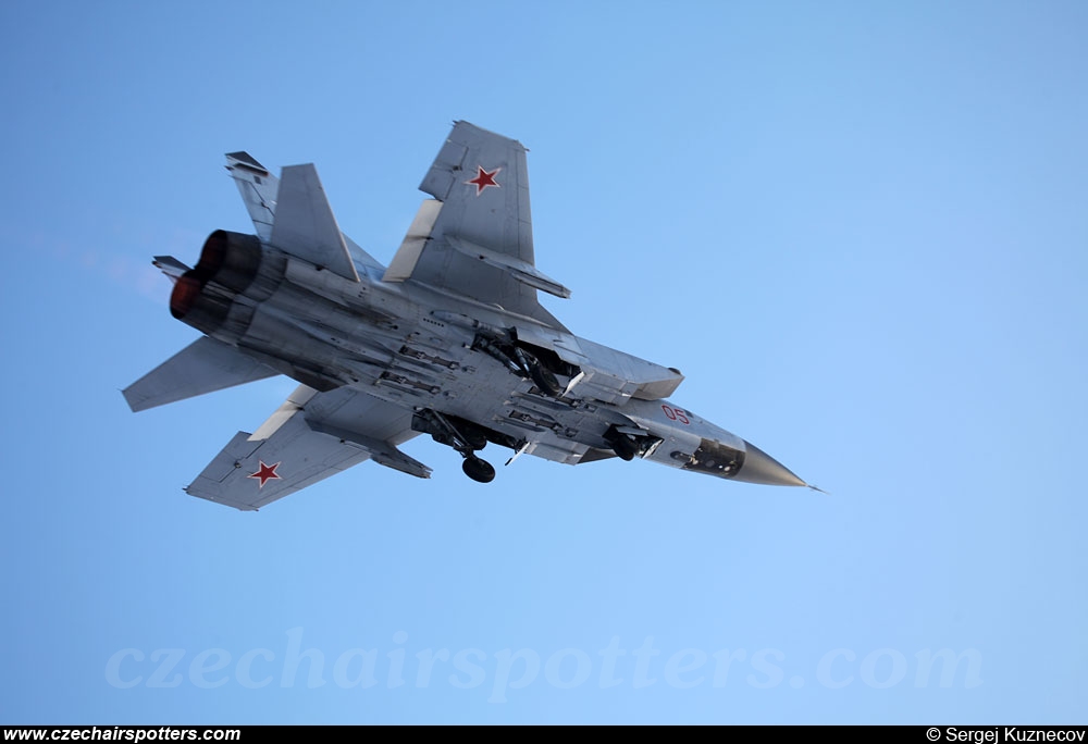 Russian-VVS – Mikoyan-Gurevich MiG-31 A Foxhound 05