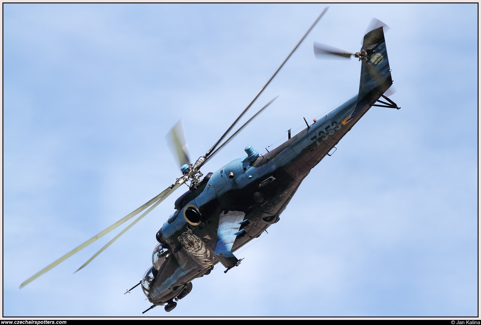 Czech - Air Force – Mil Mi-24V Hind 7353