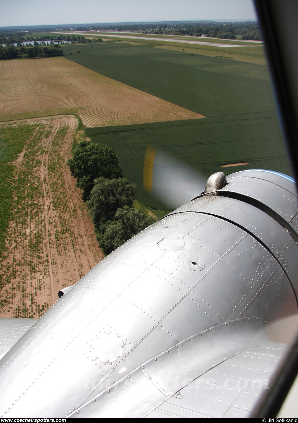 Gold Timer Foundation – Lisunov Li-2T HA-LIX