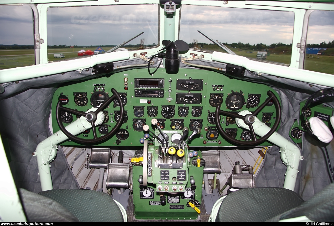 Gold Timer Foundation – Lisunov Li-2T HA-LIX