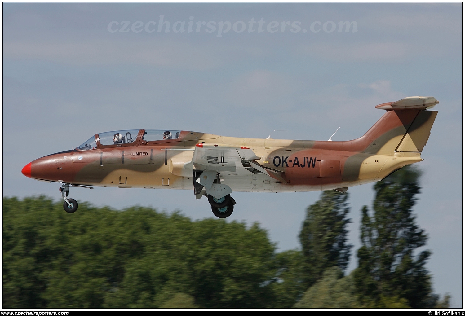 Blue Sky Service – Aero L-29 Delfin OK-AJW