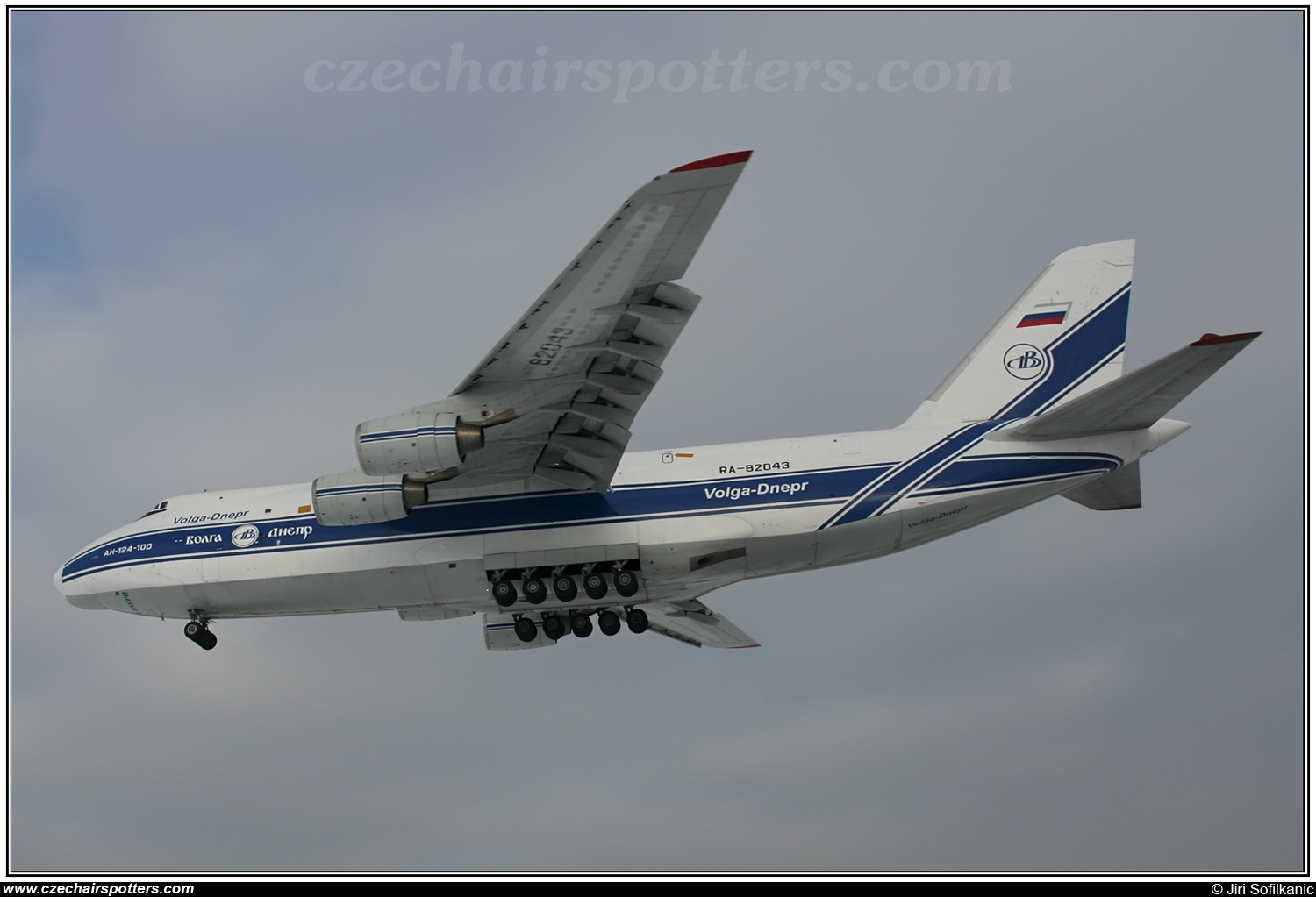 Volga-Dnepr Airlines – Antonov An-124-100 Ruslan  RA-82043