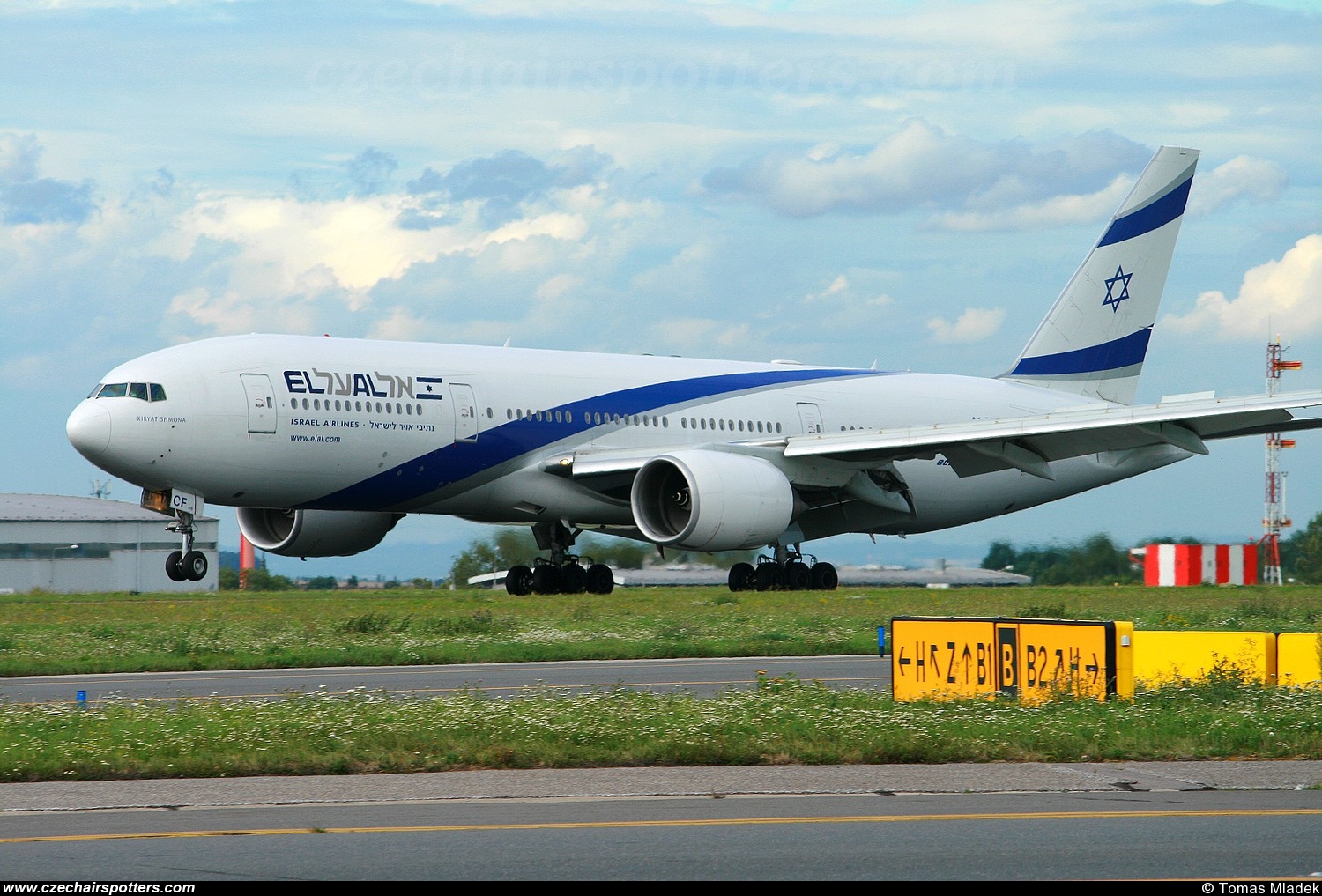 El Al Israel Airlines – Boeing B777-258/ER 4X-ECF