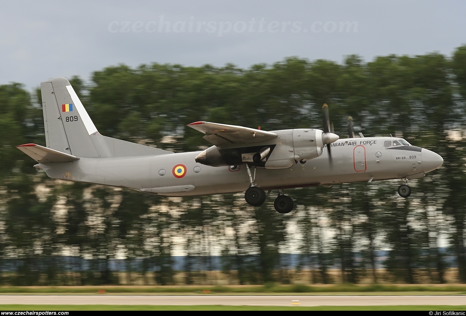 Romania - Air Force  – Antonov An-26 809