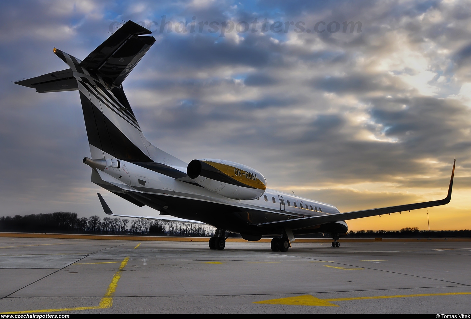 ABS Jets – Embraer ERJ-135BJ OK-ROM