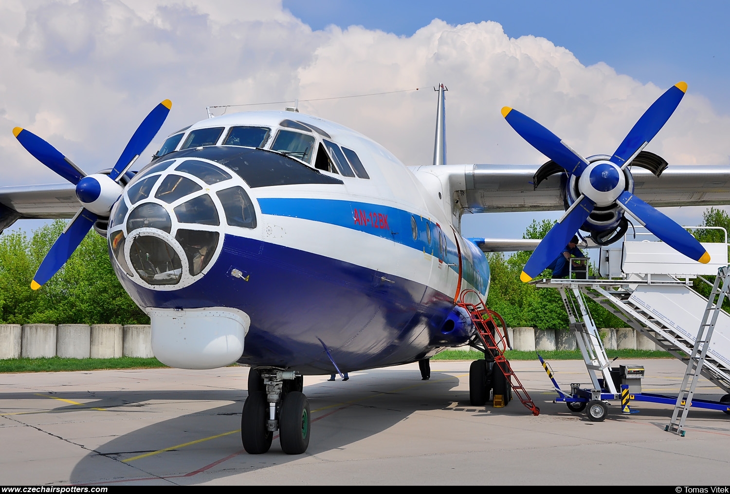 Meridian Aviation – Antonov An-12 UR-DWF