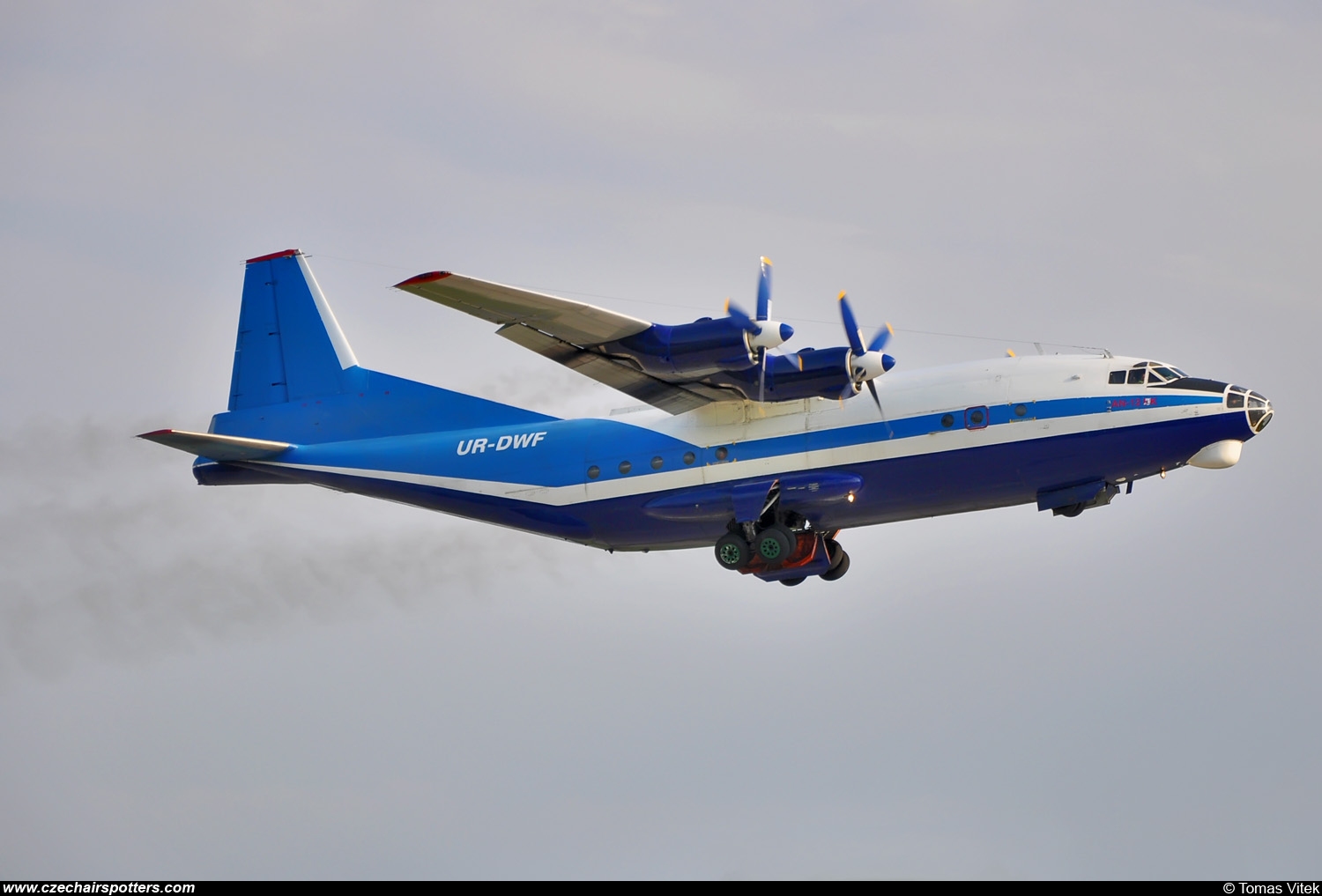 Meridian Aviation – Antonov An-12 UR-DWF