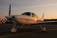 private – Cirrus SR22 G2 N581MD
