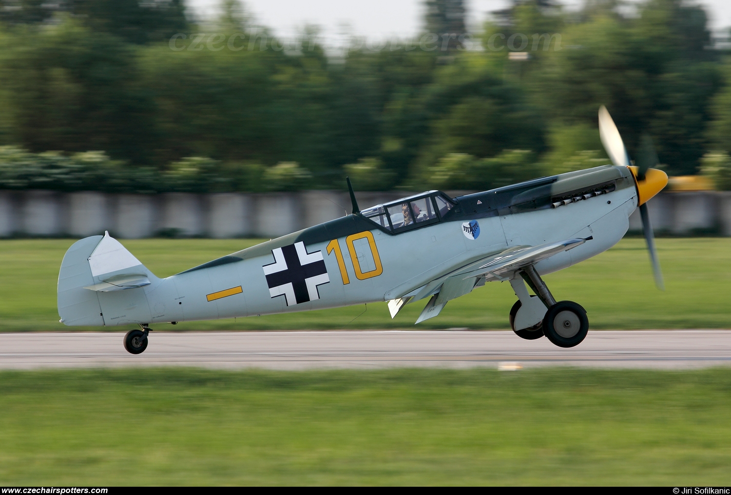 private – Hispano HA-1112-M1L Buchon G-BWUE / 10