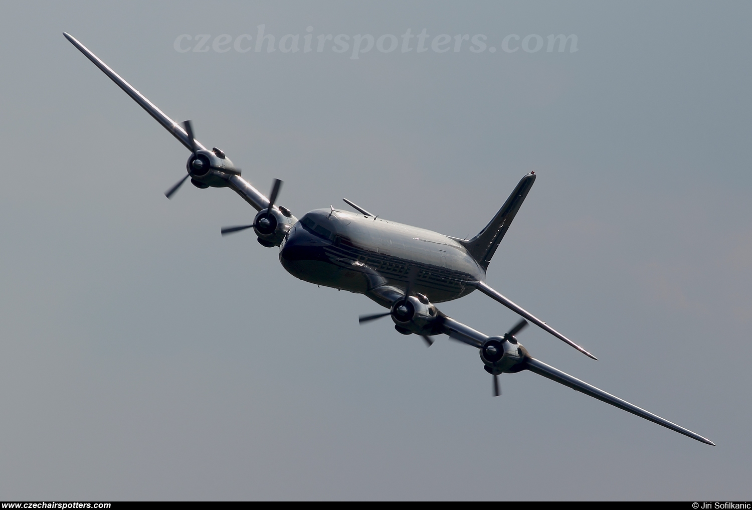 The Flying Bulls – Douglas DC-6B N996DM