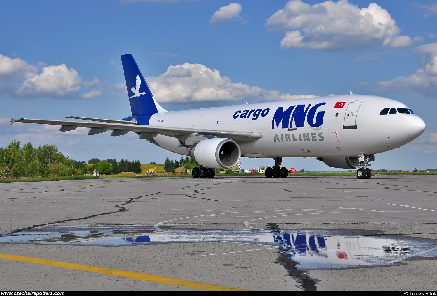 MNG Airlines ( MNB , MB ) – Airbus A300F4-605R TC-MCA
