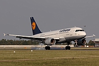 Lufthansa (DLH) – Airbus A319-114 D-AIBA