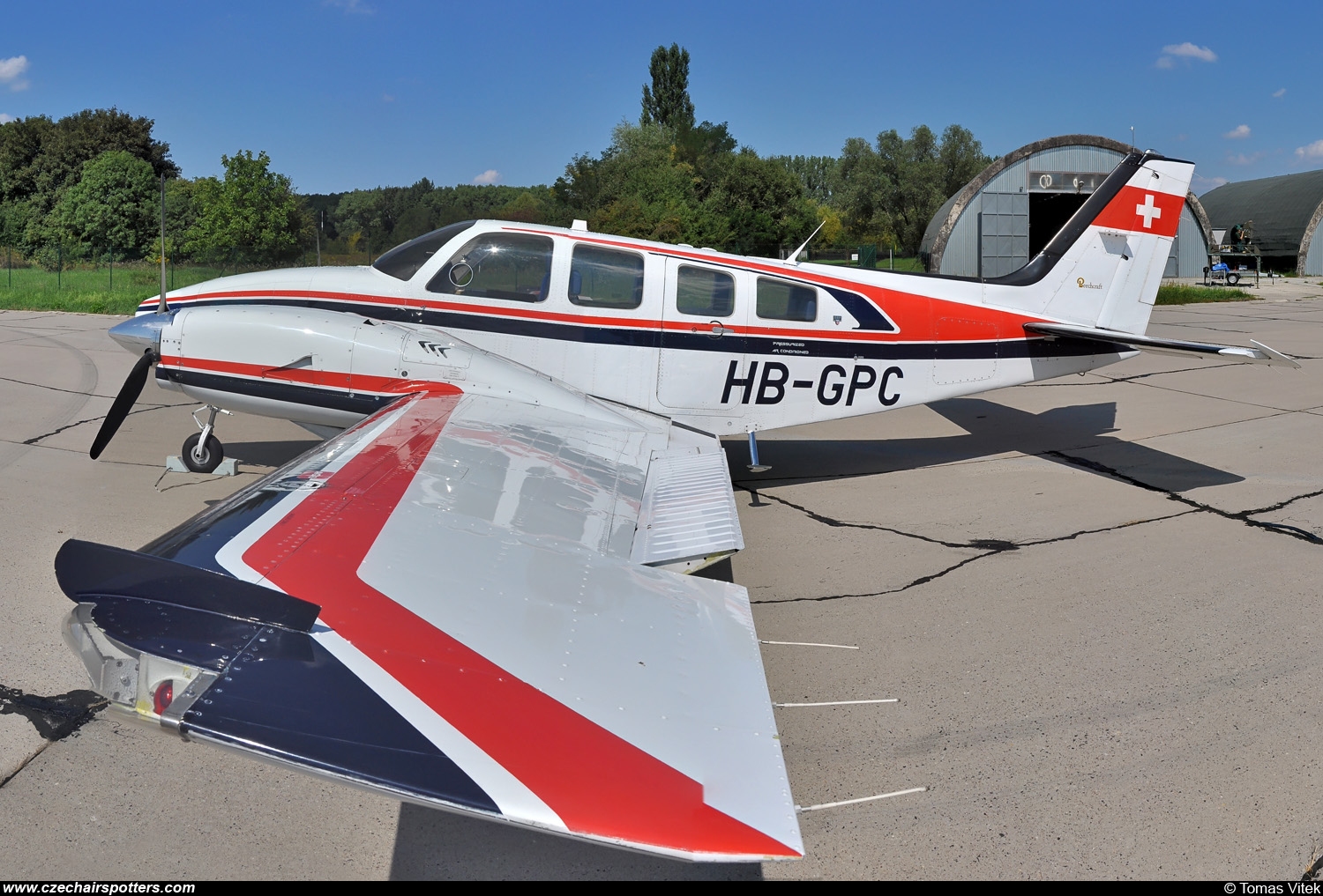 Schweiz. Eidgenossenschaft – Beech BARON G58 HB-GPC