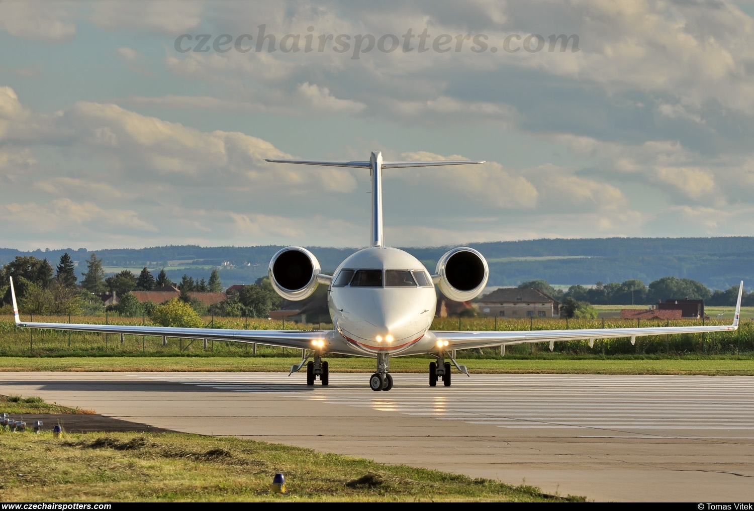 Czech - Air Force – Canadair CL-600-2B16 Challenger 601-3A 5105