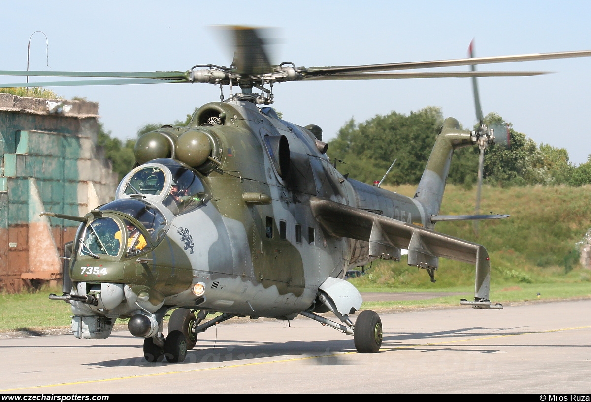 Czech - Air Force – Mil Mi-24V Hind 7354