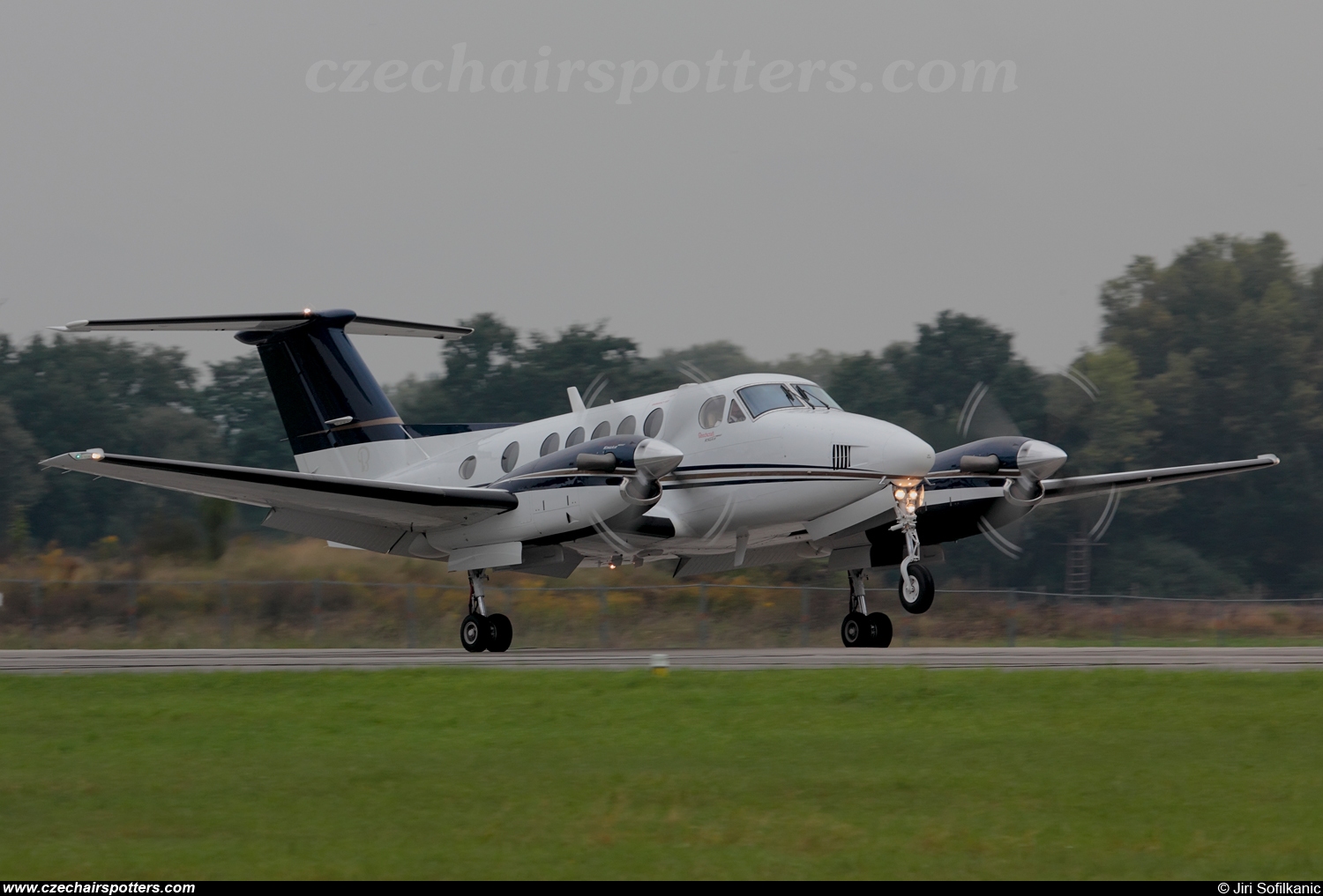 Opera Jet – Beech King Air B200GT OM-FUN