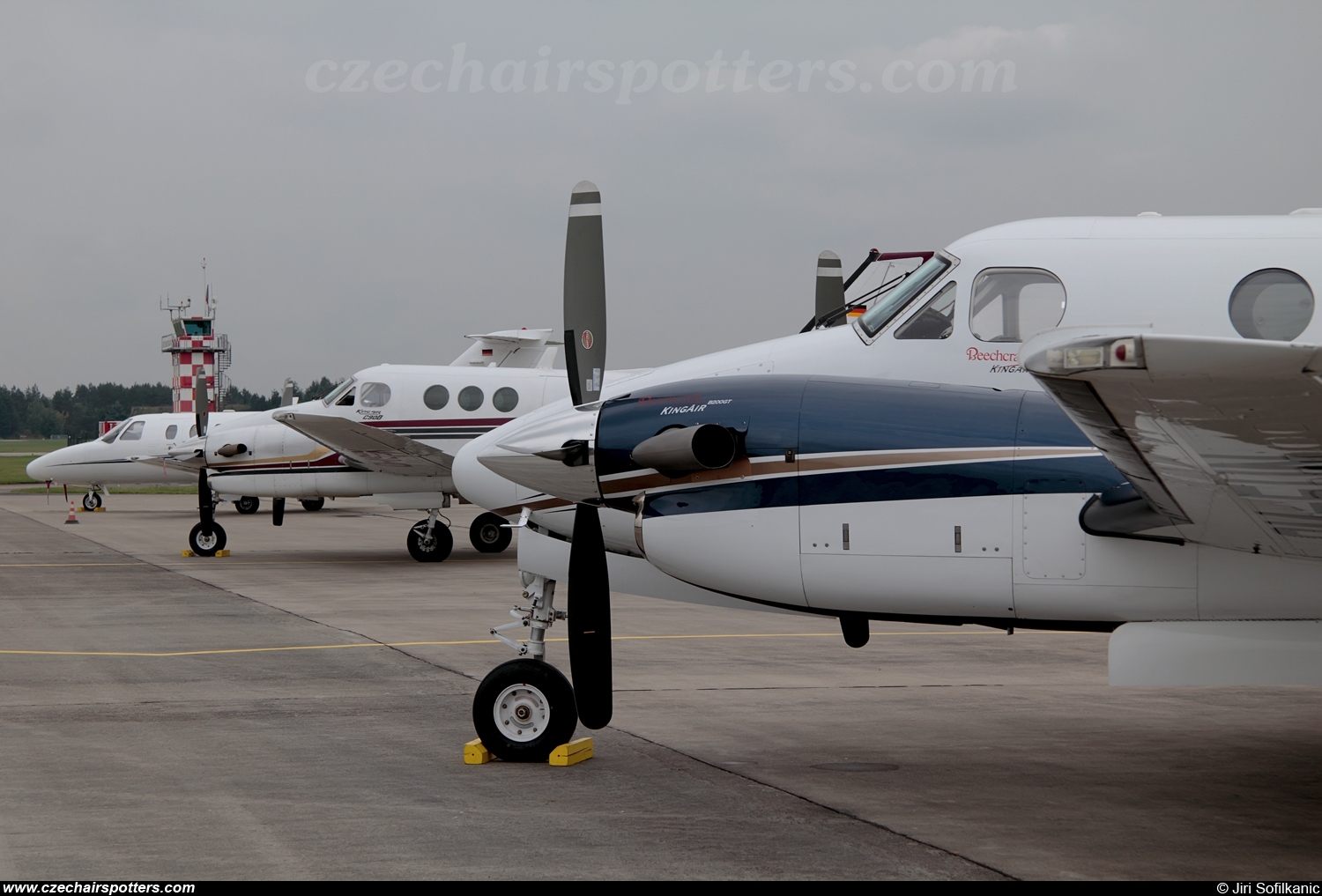 Opera Jet – Beech King Air B200GT OM-FUN