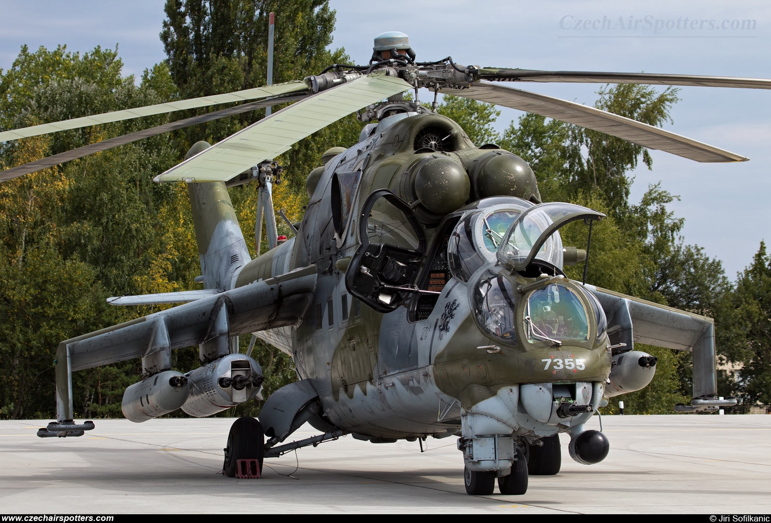 Czech - Air Force – Mil Mi-24V Hind 7355