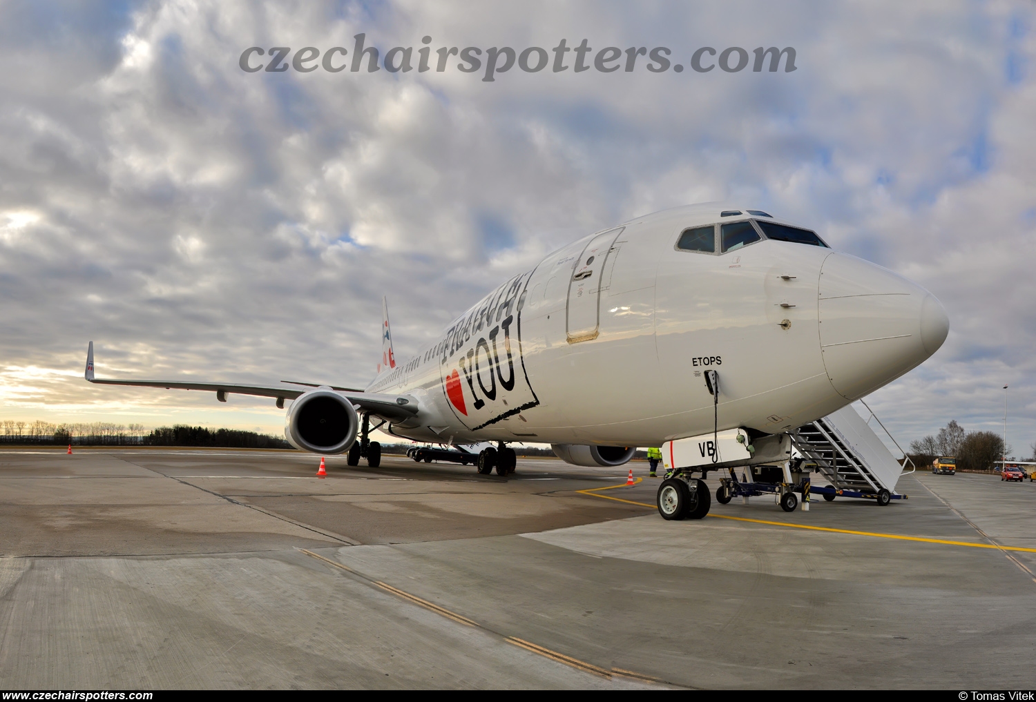 Travel Service – Boeing B737-8Q8 OK-TVB