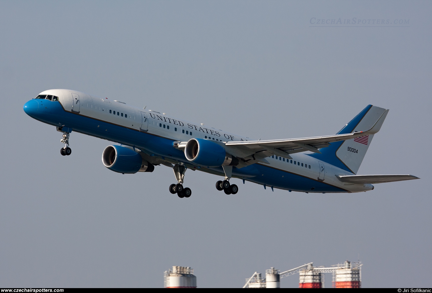 UK - Air Force – Boeing B757-2G4 (VC-32A) 99-0004