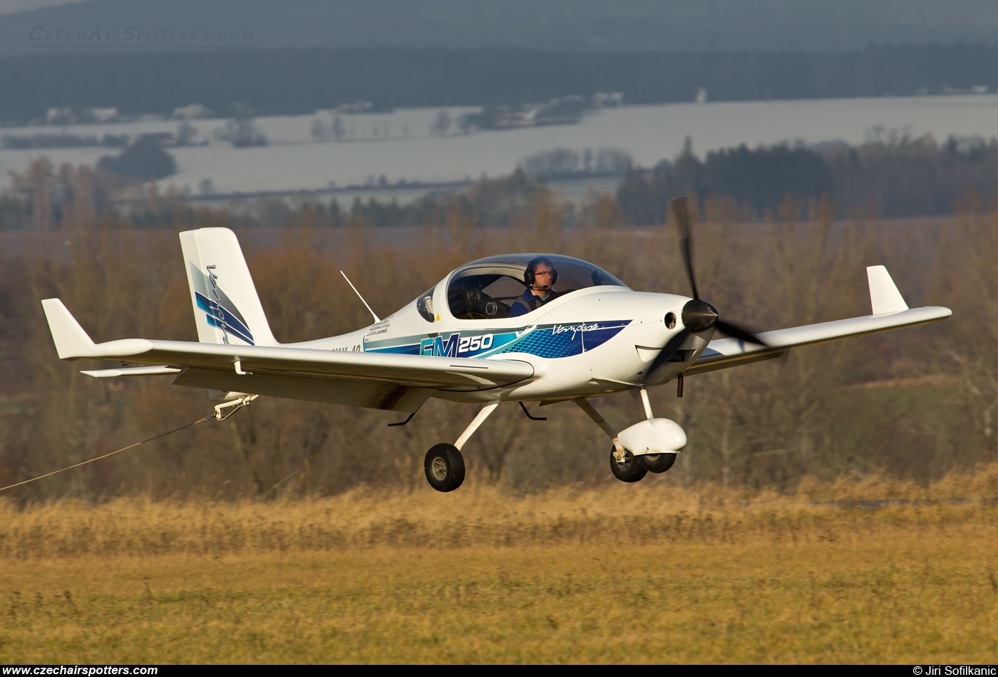 Flaying Machines – Flying Machines FM 250 Vampire OK-NUL42