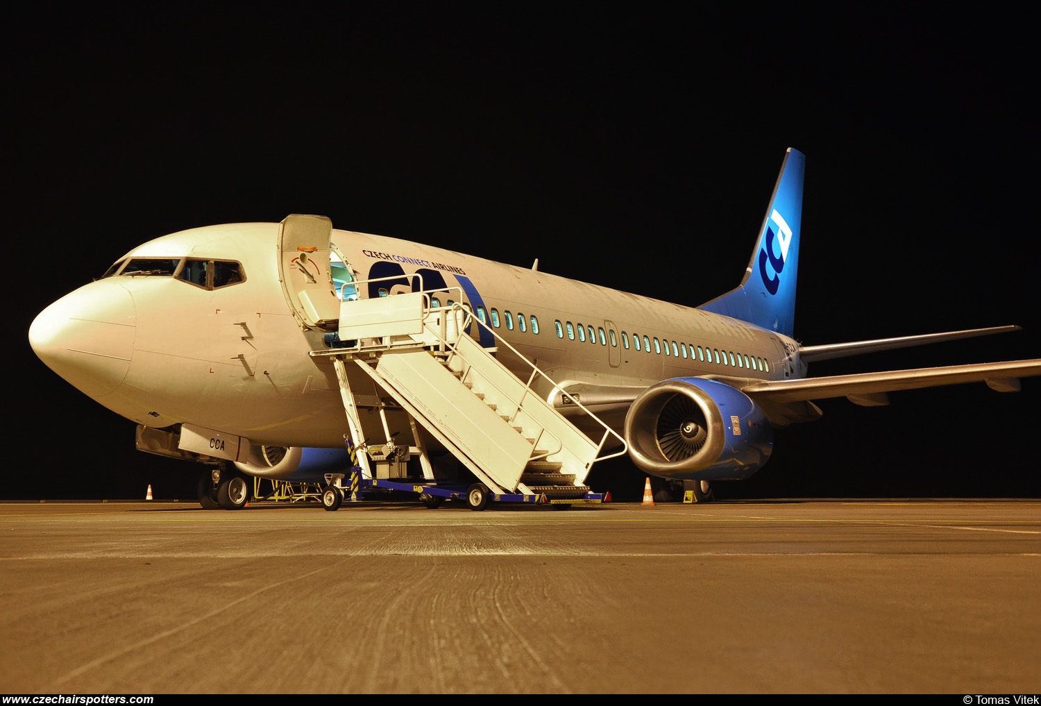 Central Charter Airlines – Boeing B737-31S OK-CCA