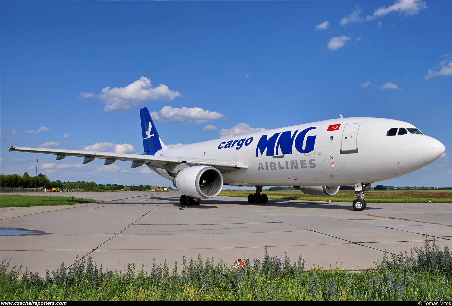 MNG Airlines ( MNB , MB ) – Airbus A300B4-203F TC-MCA