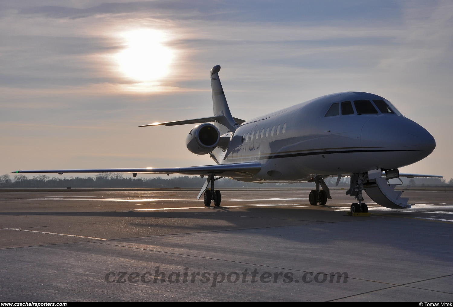 private – Dassault Falcon 2000EX G-LATE
