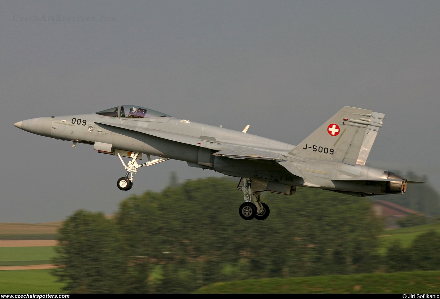 Switzerland - Air Force – McDonnell Douglas F/A-18C Hornet J-5009