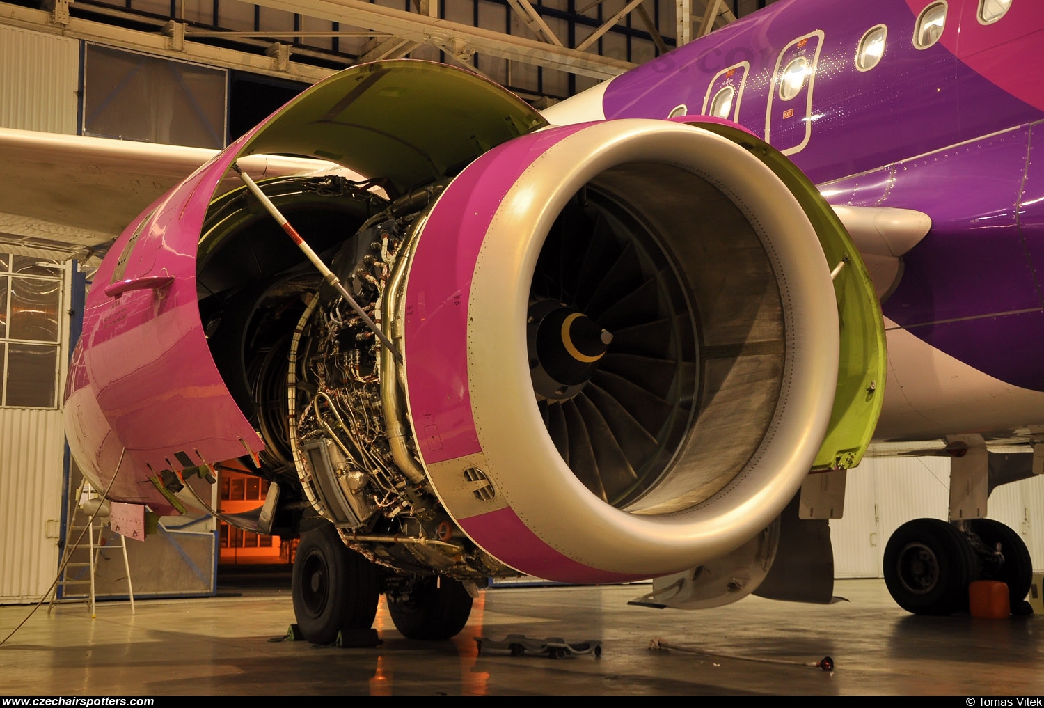 Wizz Air ( WZZ , W6 ) – Airbus A320-232 HA-LWK