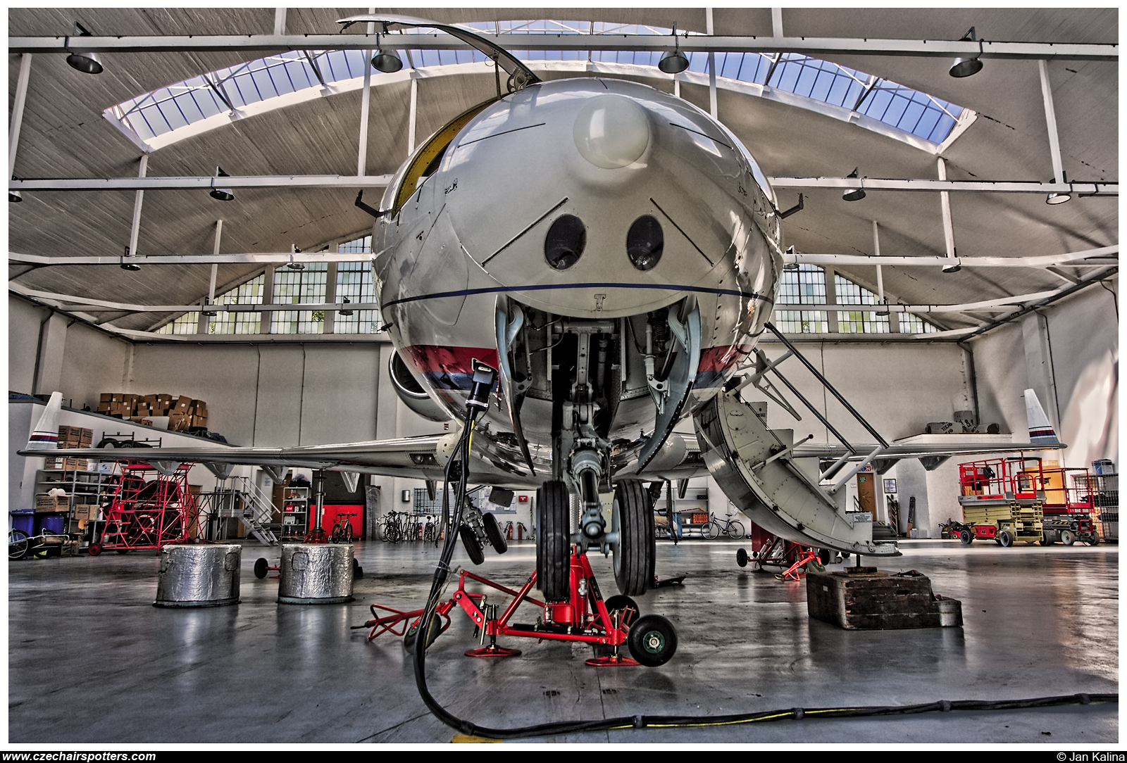 Czech - Air Force – Canadair  CL-600-2B16 Challenger 601-3A 5105