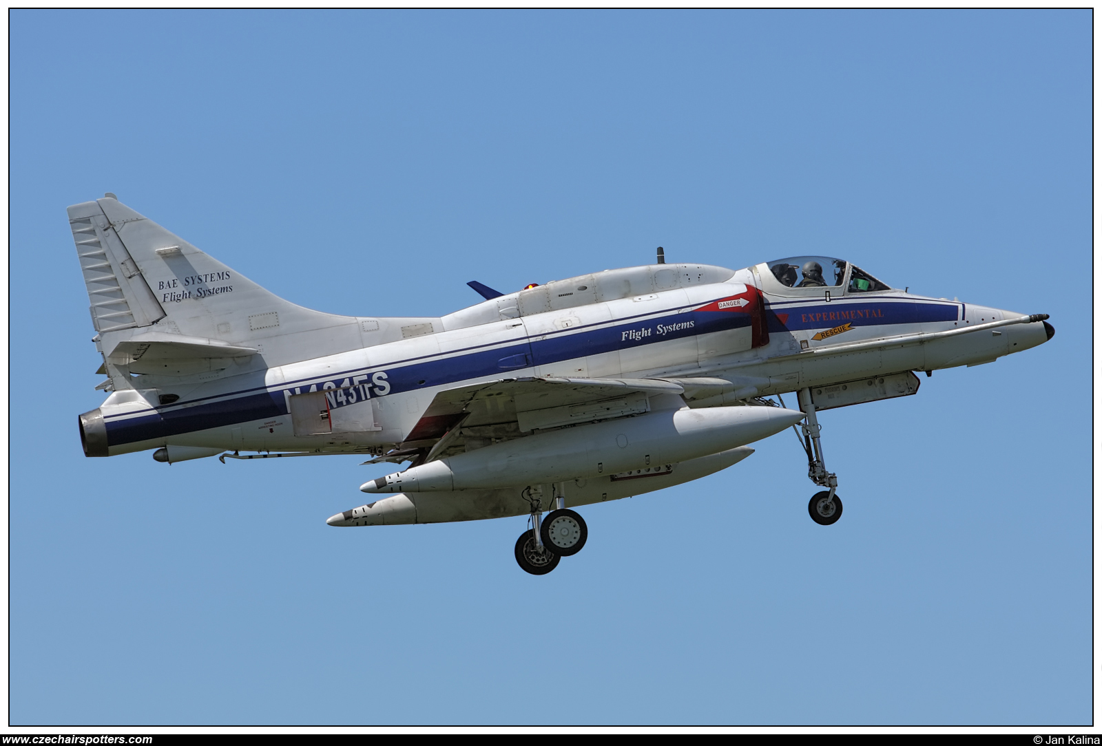 BAE Systems Flight Systems – McDonnell Douglas A-4N Skyhawk N431FS
