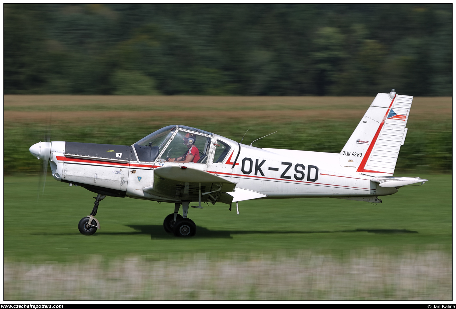 Aeroklub Ceske Republiky – Zlin Z-42MU OK-ZSD