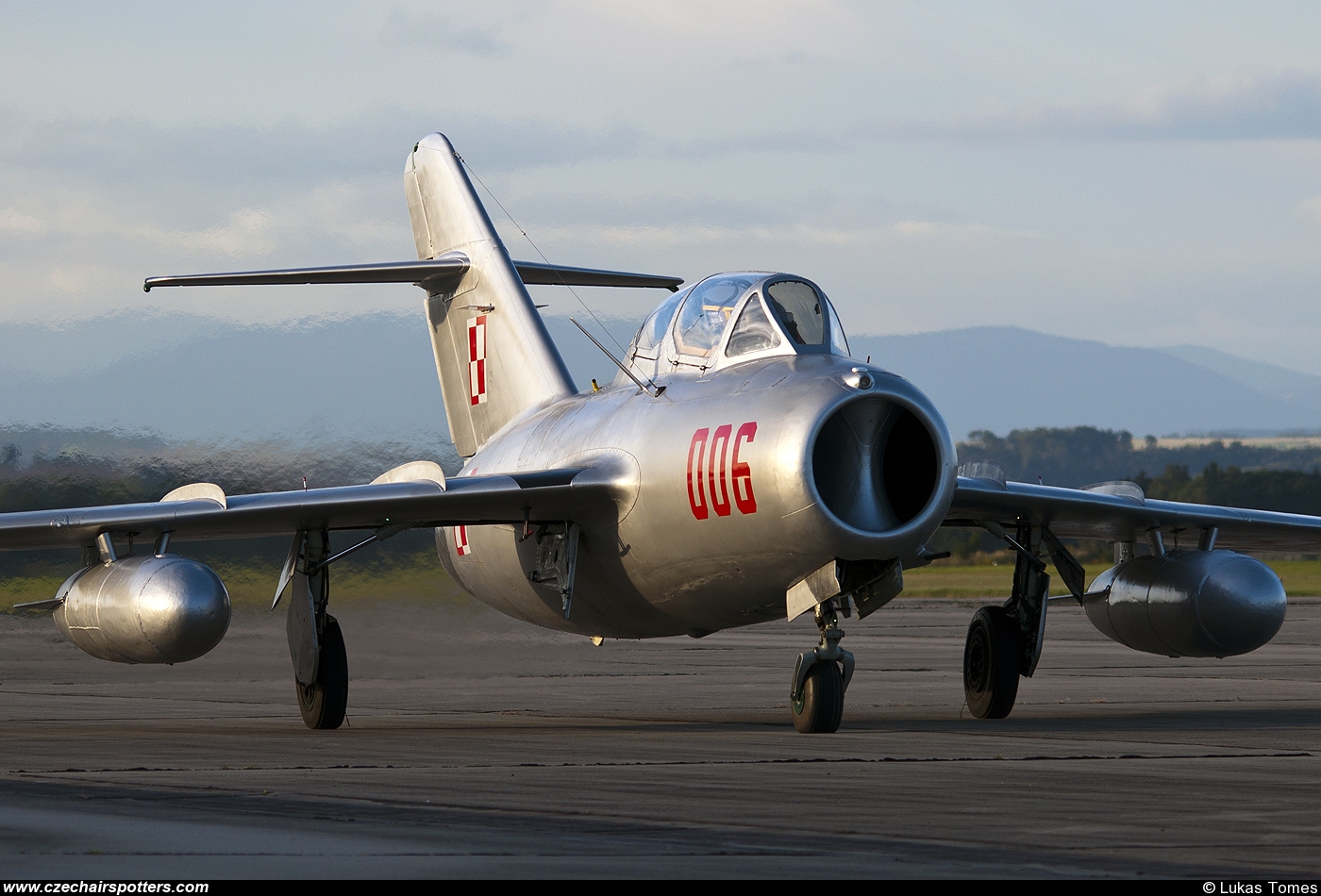 Polskie Orly – Mikoyan-Gurevich MiG-15UTI Midget (PZL-Mielec SBLim-2 ) SP-YNZ