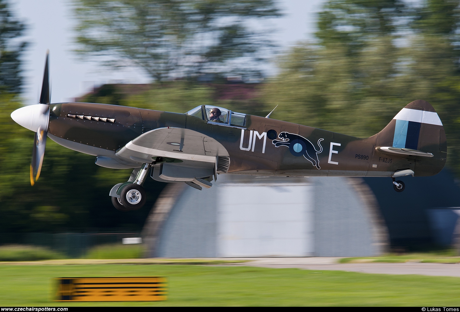 Jacquard collection – Supermarine Spitfire Mk XIX F-AZJS