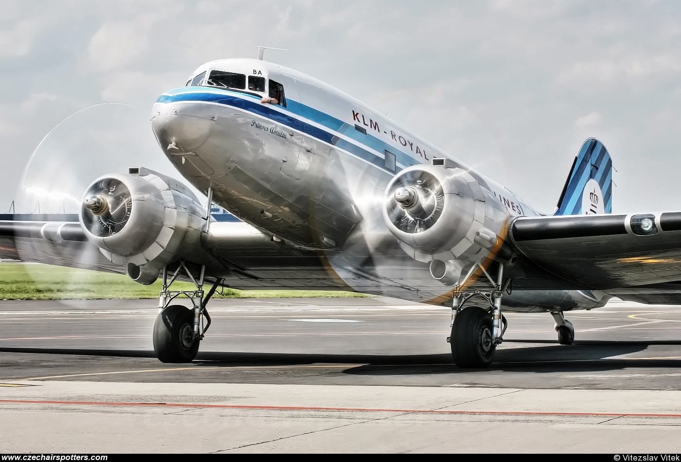 Dutch Dakota Association – Douglas DC-3C (C-47A-70-DL) PH-PBA