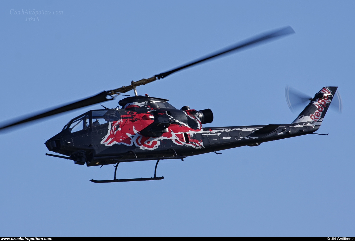 The Flying Bulls – Bell TAH-1F Cobra N11FX