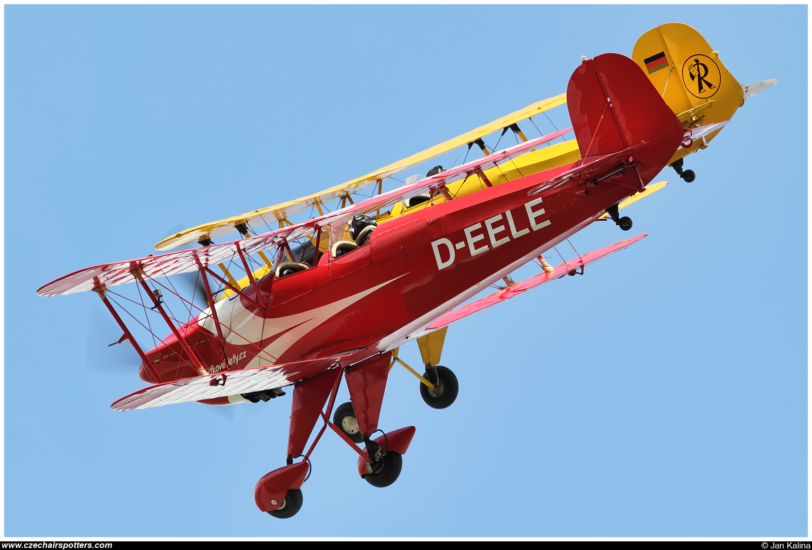 private – CASA 1-131E Jungmann D-EELE