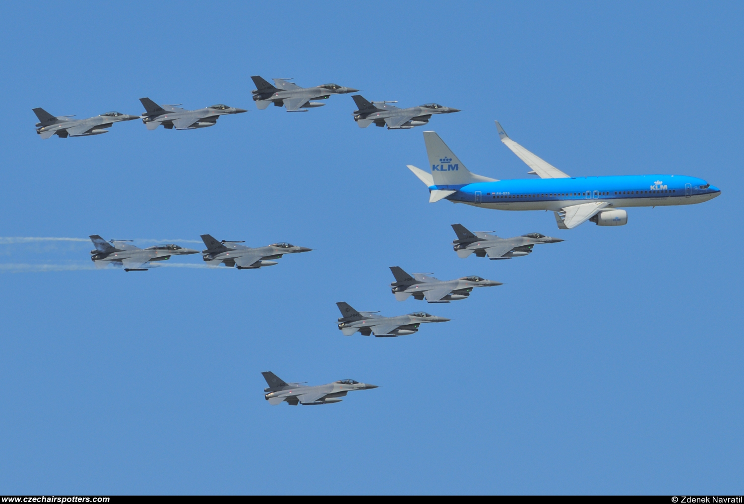 KLM  Royal Dutch Airlines( KLM , KL ) – Boeing B737-8K5 PH-BXB