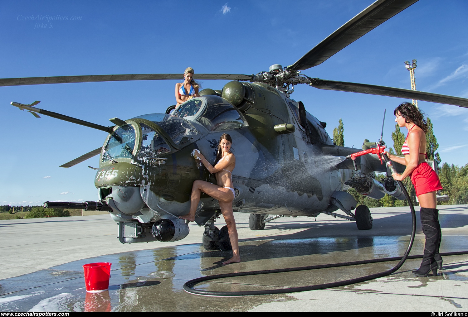 Czech - Air Force – Mil Mi-24V Hind 7355