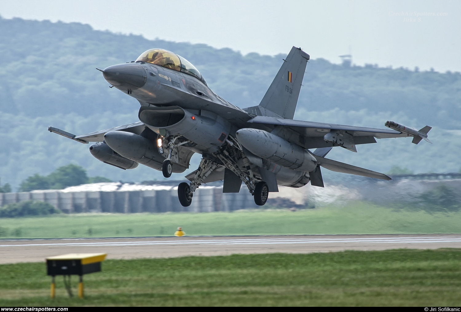 Belgium - Air Force – SABCA F-16BM Fighting Falcon FB-24