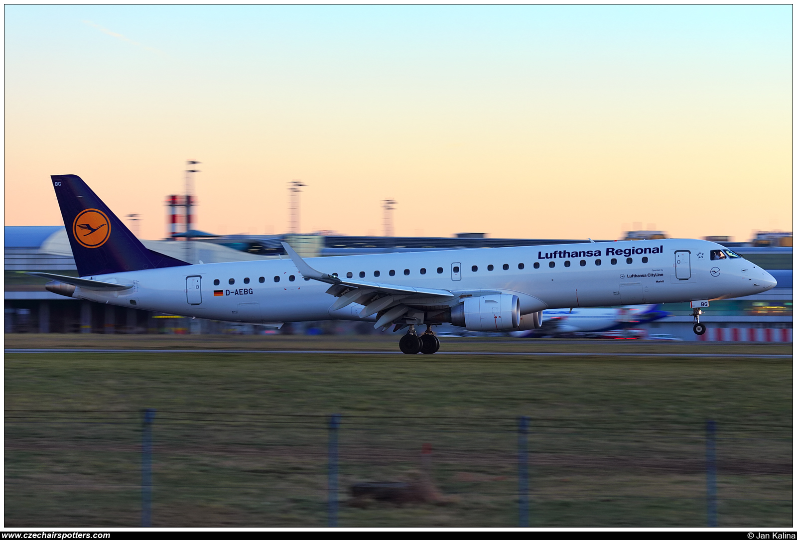 Lufthansa Regional - CityLine (CLH, CL) – Embraer ERJ-190-200LR 195LR D-AEBG