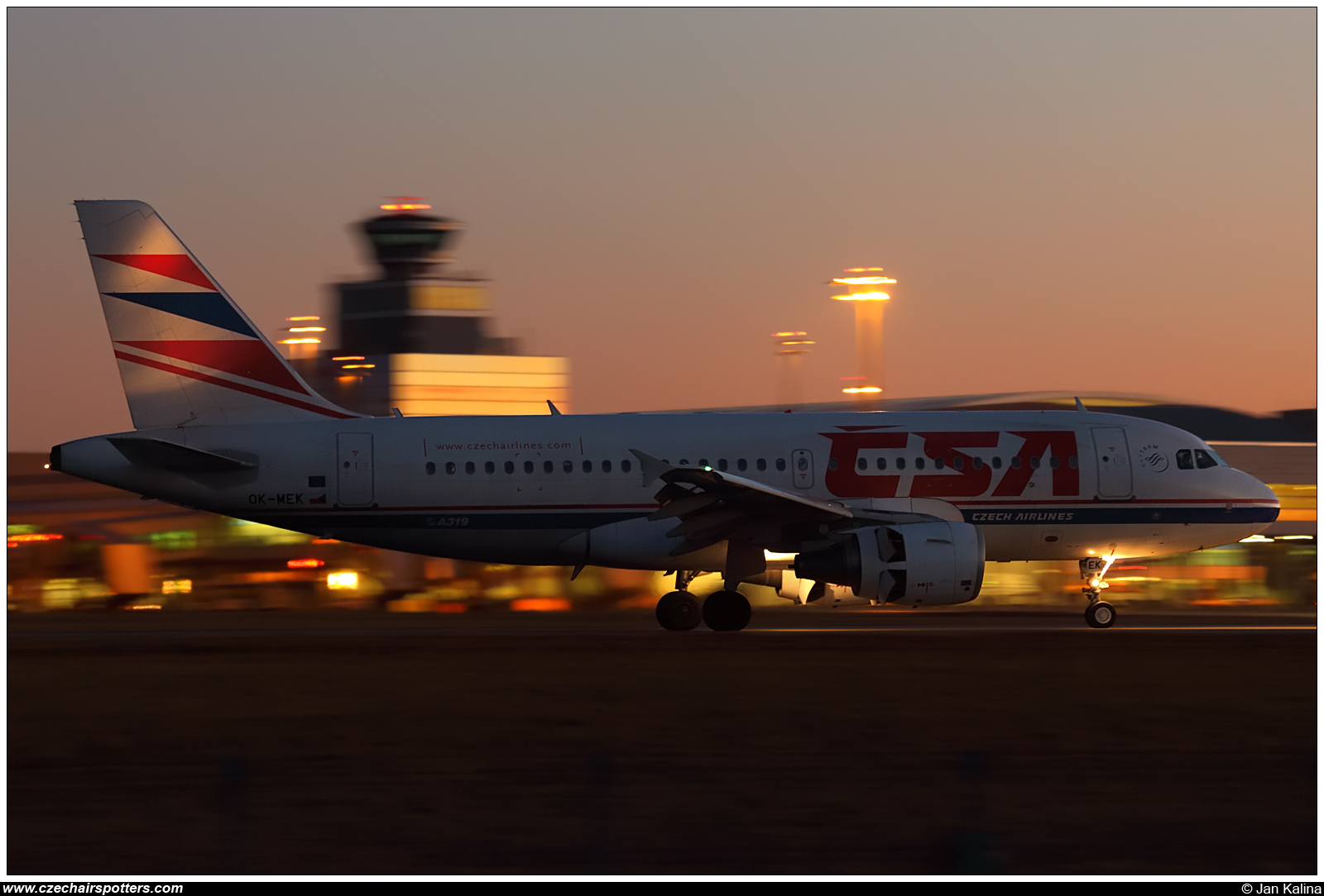 CSA - Czech Airlines – Airbus A319-112 OK-MEK